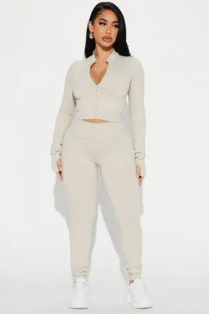 Amalie Elevate Active Set - Taupe