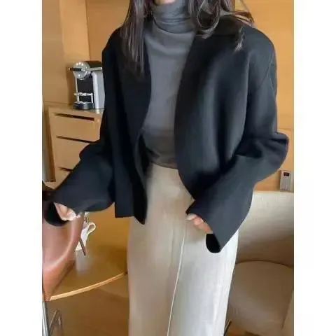 DERMEARNE Autumn and Winter Fashion Korean Edition High End V-neck Short Woolen Loose and Versatile Western Style Slimming Women's Coat